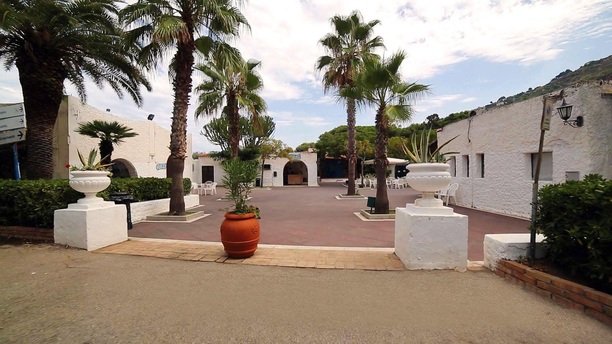 Villaggio Sabbie Bianche Zambrone Buitenkant foto
